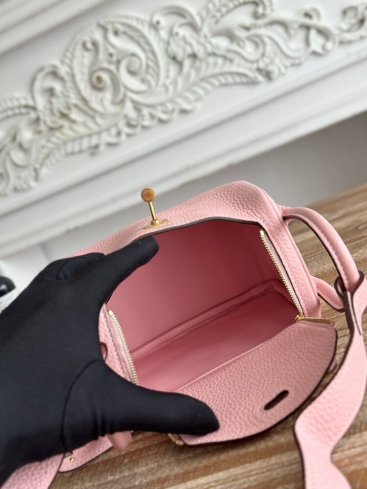 Hermes Lindy Mini 19cm Bag Taurillon Clemence Leather