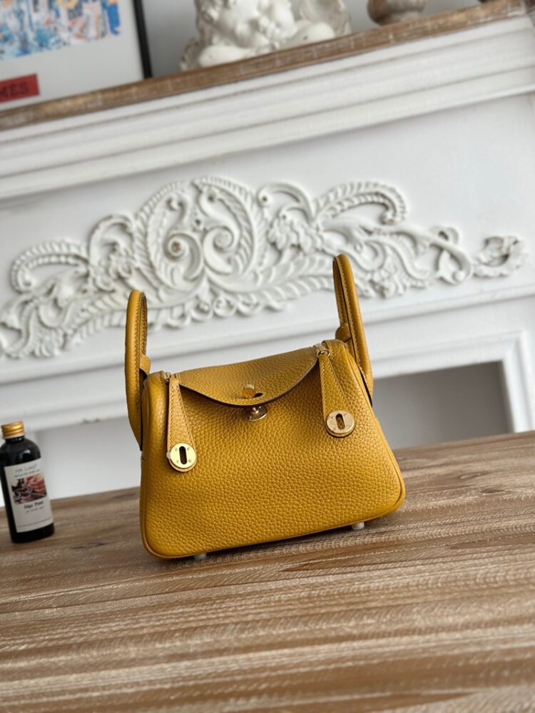 Hermes Lindy Mini 19cm Bag Taurillon Clemence Leather