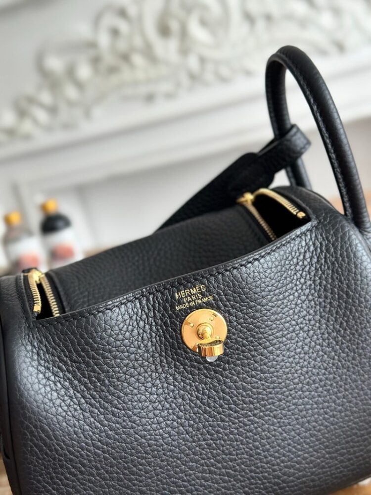 Hermes Lindy Mini 19cm Bag Taurillon Clemence Leather