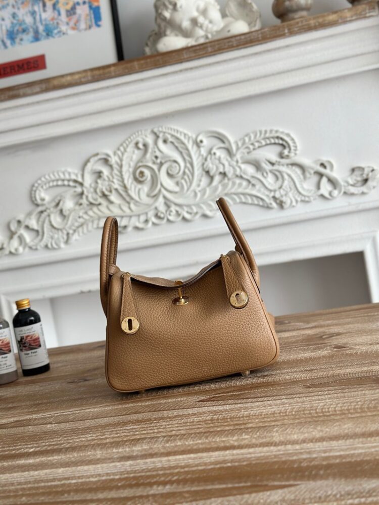 Hermes Lindy Mini 19cm Bag Taurillon Clemence Leather