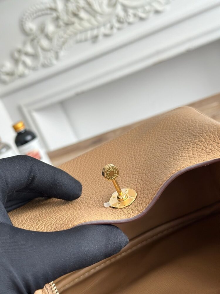 Hermes Lindy Mini 19cm Bag Taurillon Clemence Leather