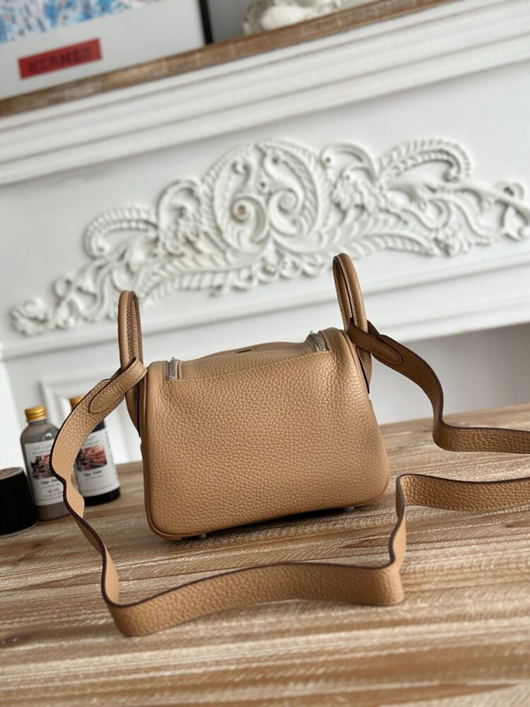 Hermes Lindy Mini 19cm Bag Taurillon Clemence Leather