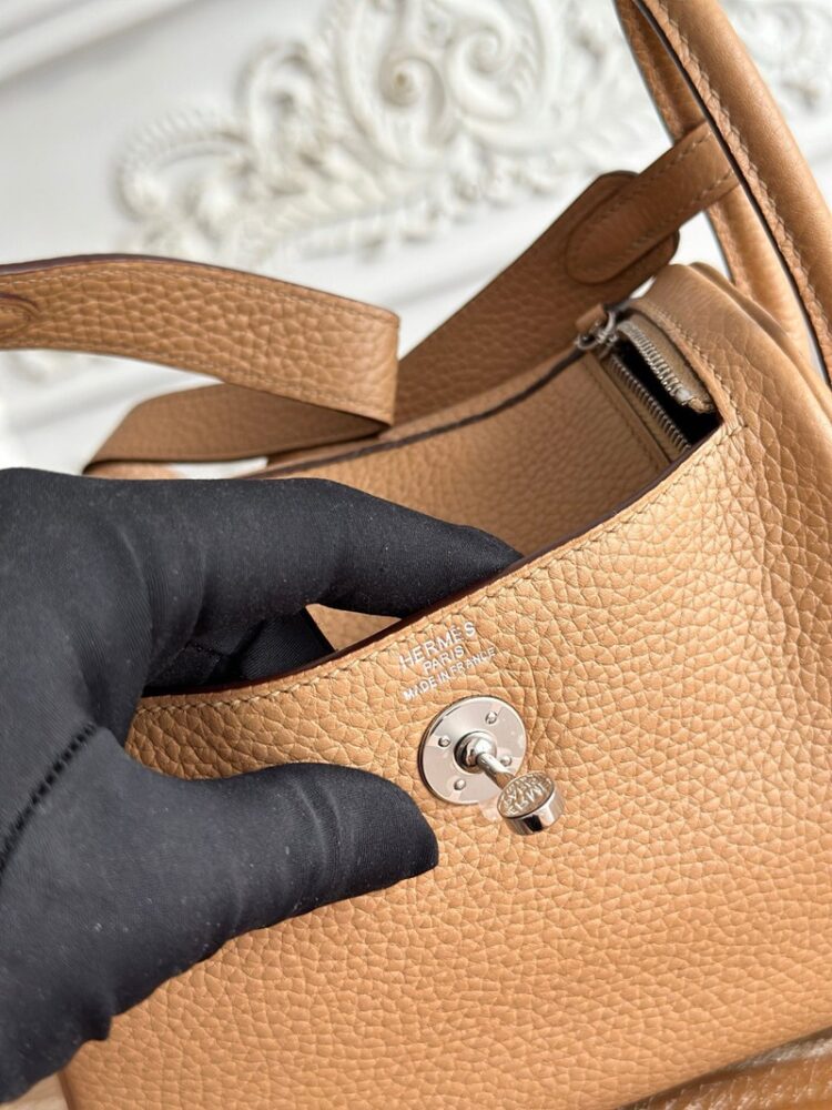 Hermes Lindy Mini 19cm Bag Taurillon Clemence Leather