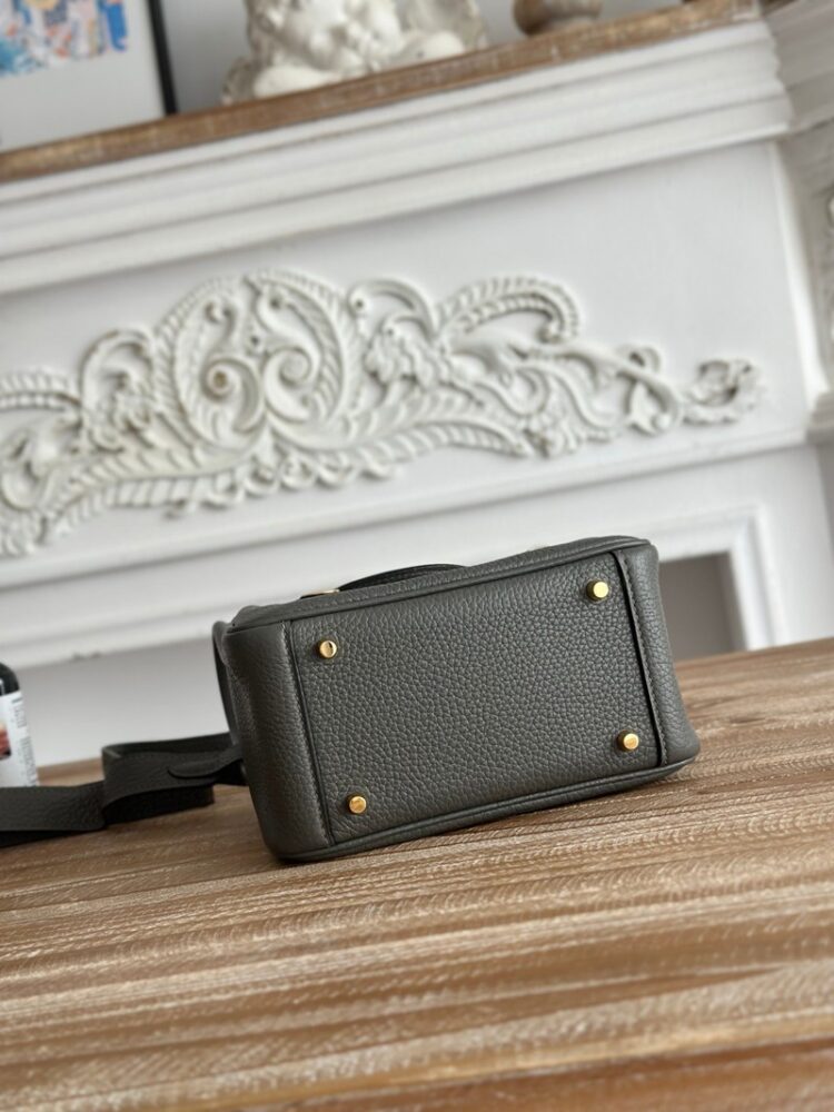 Hermes Lindy Mini 19cm Bag Taurillon Clemence Leather