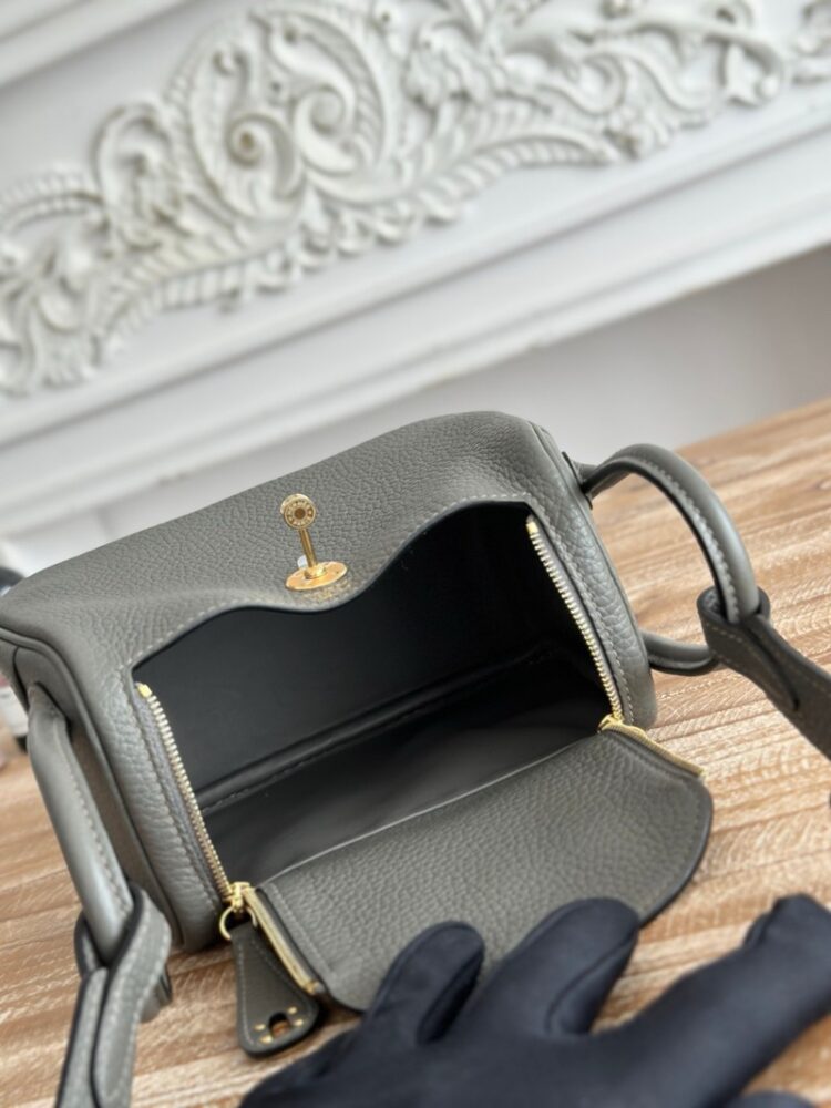 Hermes Lindy Mini 19cm Bag Taurillon Clemence Leather