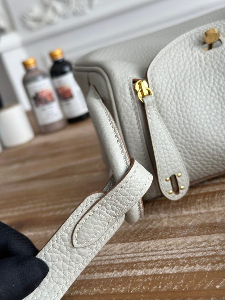 Hermes Lindy Mini 19cm Bag Taurillon Clemence Leather