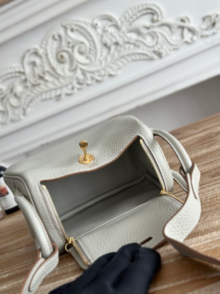 Hermes Lindy Mini 19cm Bag Taurillon Clemence Leather