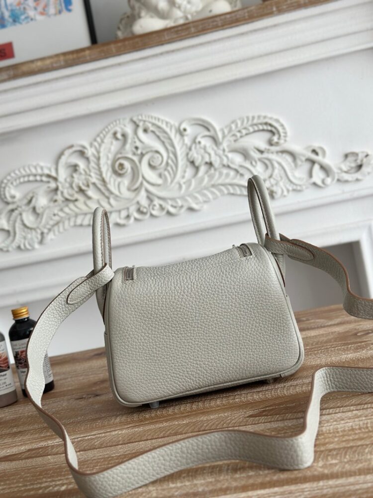 Hermes Lindy Mini 19cm Bag Taurillon Clemence Leather