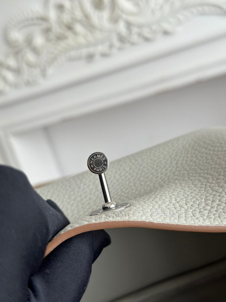 Hermes Lindy Mini 19cm Bag Taurillon Clemence Leather