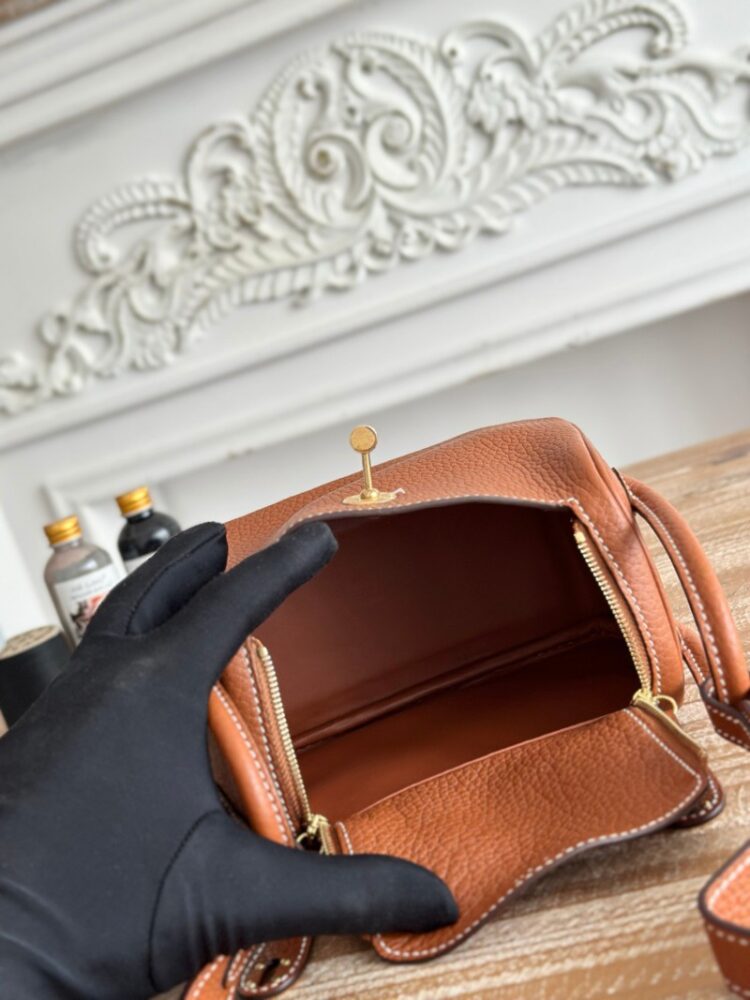 Hermes Lindy Mini 19cm Bag Taurillon Clemence Leather
