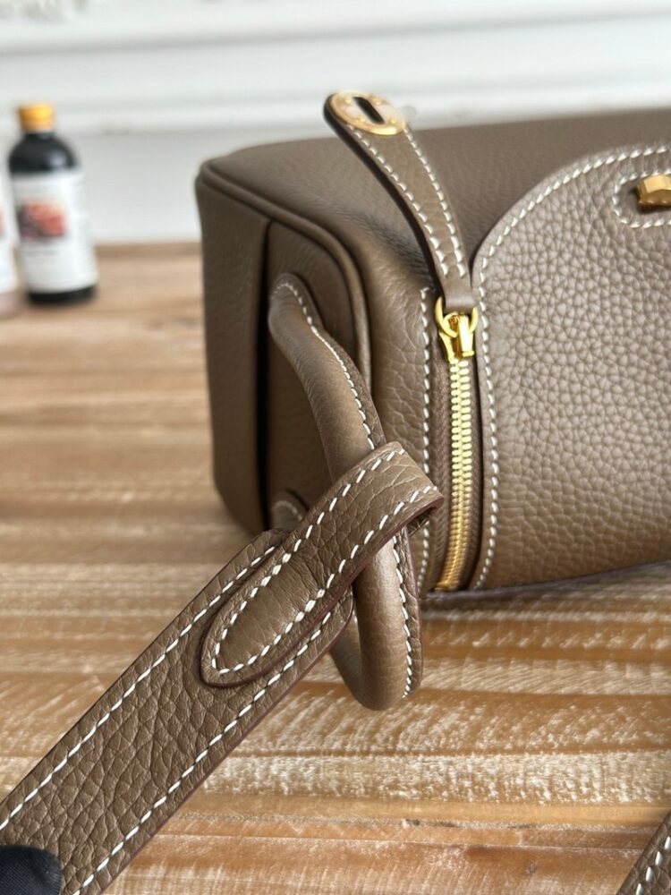 Hermes Lindy Mini 19cm Bag Taurillon Clemence Leather
