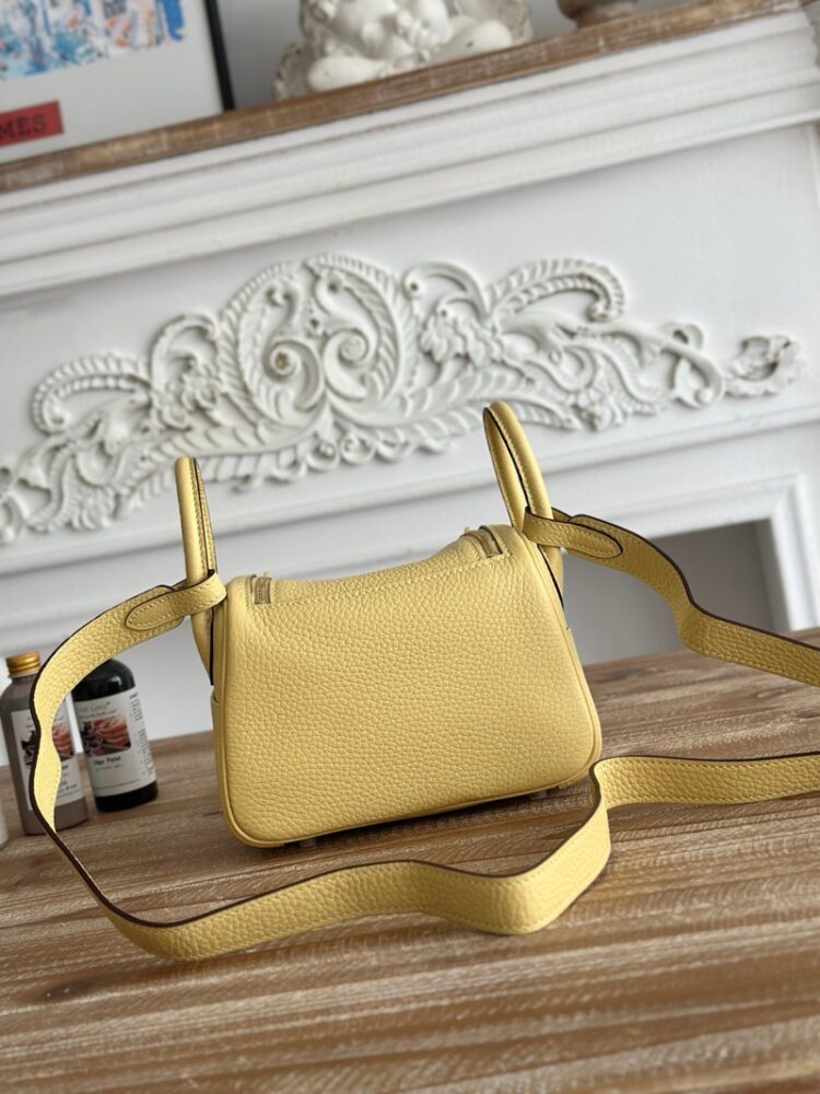 Hermes Lindy Mini 19cm Bag Taurillon Clemence Leather