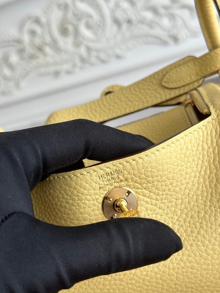 Hermes Lindy Mini 19cm Bag Taurillon Clemence Leather