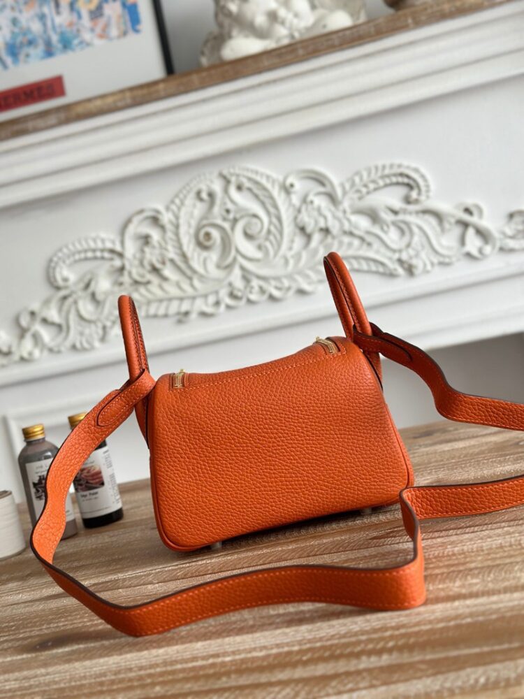 Hermes Lindy Mini 19cm Bag Taurillon Clemence Leather