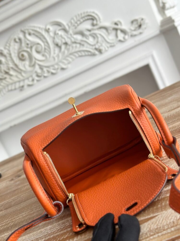 Hermes Lindy Mini 19cm Bag Taurillon Clemence Leather
