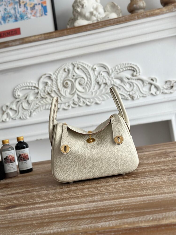 Hermes Lindy Mini 19cm Bag Taurillon Clemence Leather