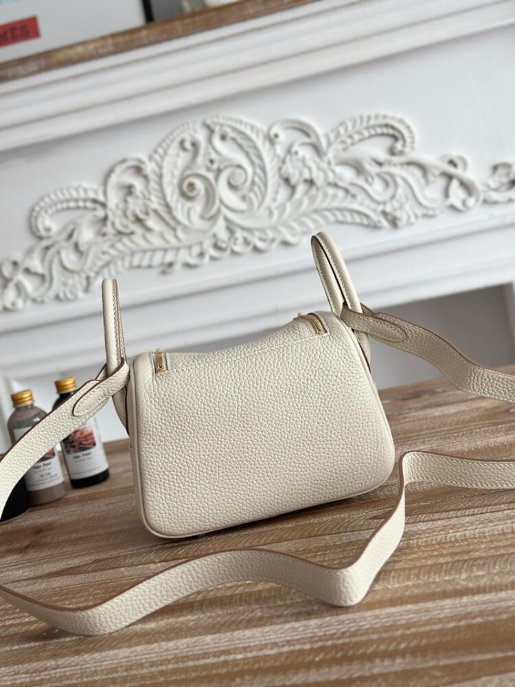 Hermes Lindy Mini 19cm Bag Taurillon Clemence Leather