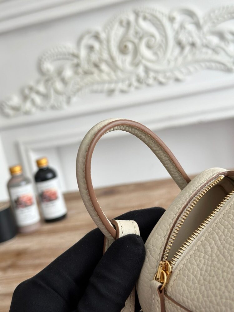 Hermes Lindy Mini 19cm Bag Taurillon Clemence Leather