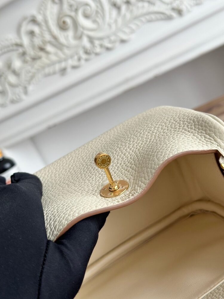 Hermes Lindy Mini 19cm Bag Taurillon Clemence Leather