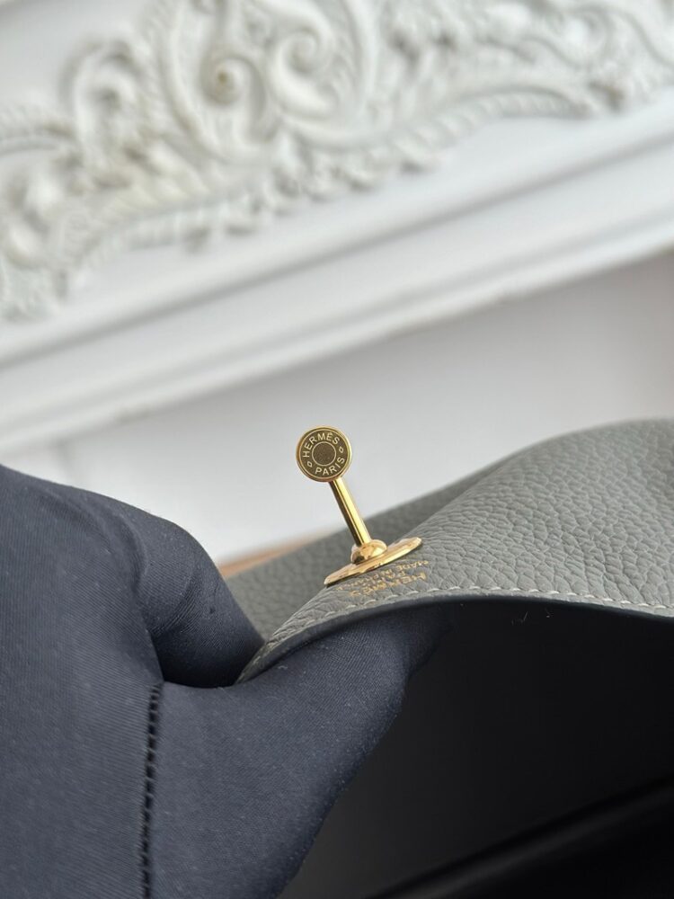 Hermes Lindy Mini 19cm Bag Taurillon Clemence Leather